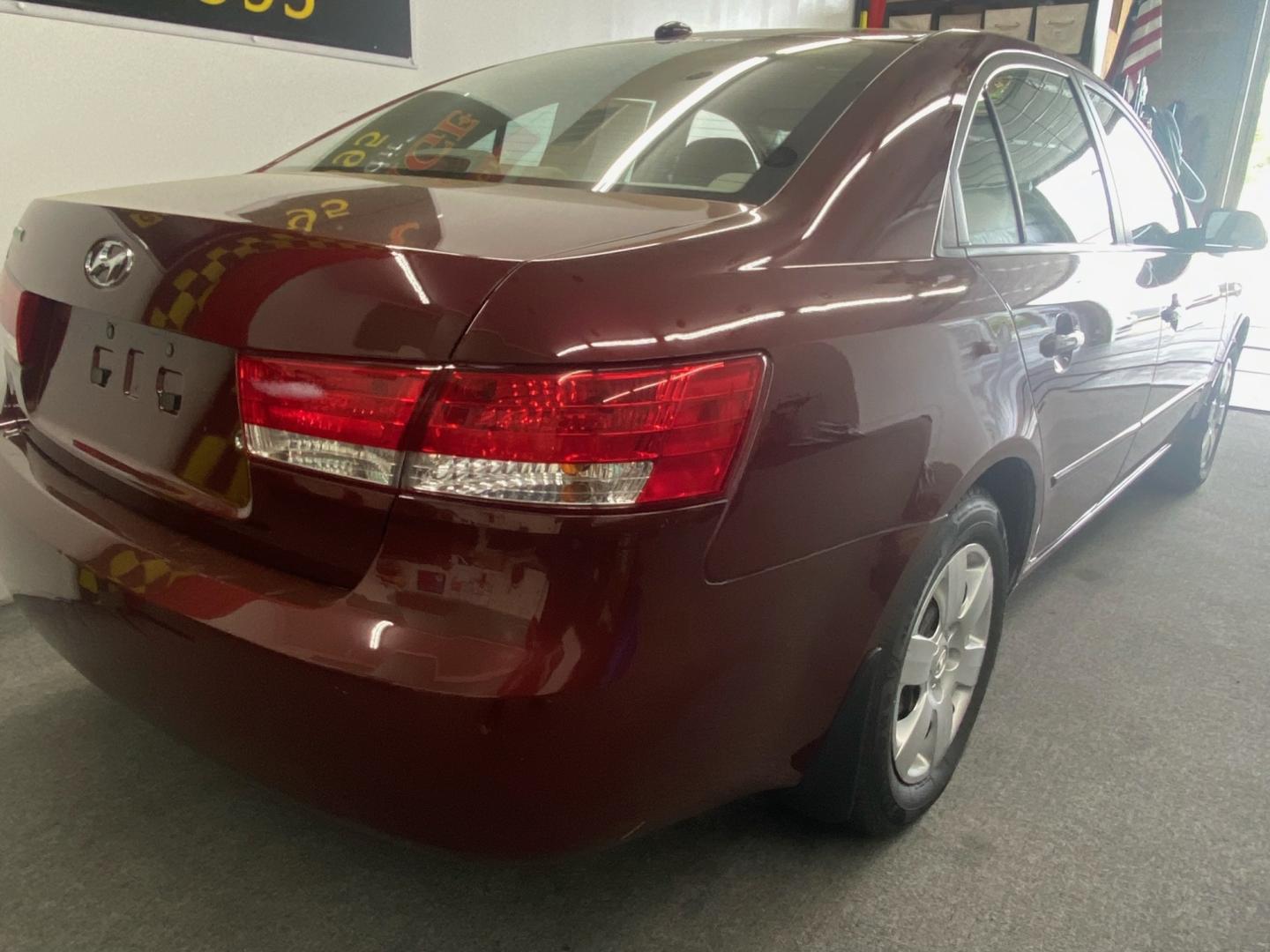 2007 RED /tan Hyundai Sonata (5NPET46C07H) , located at 533 S West End Blvd., Quakertown, PA, 18951, (877) 257-4995, 40.343994, -75.303604 - INCLUDED IN THE SALE PRICE OF EVERY VEHICLE: 48 Hour Money Back Guarantee 6 Month - 6,000 Mile Warranty Brand New PA State Inspection & Emission $10 Oil Changes for the Life of the Loan Complete CARFAX - Photo#3